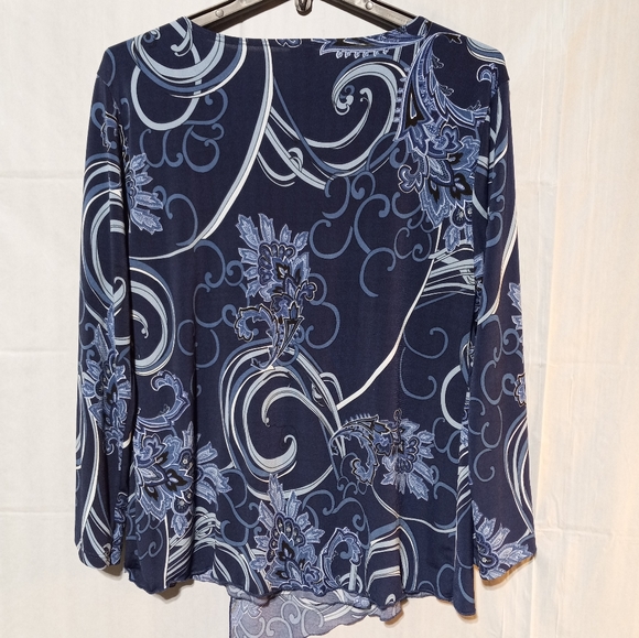 Susan Lawrence EUC Blue Patterned Women's Blouse, XL, Super Cute! - Picture 7 of 7